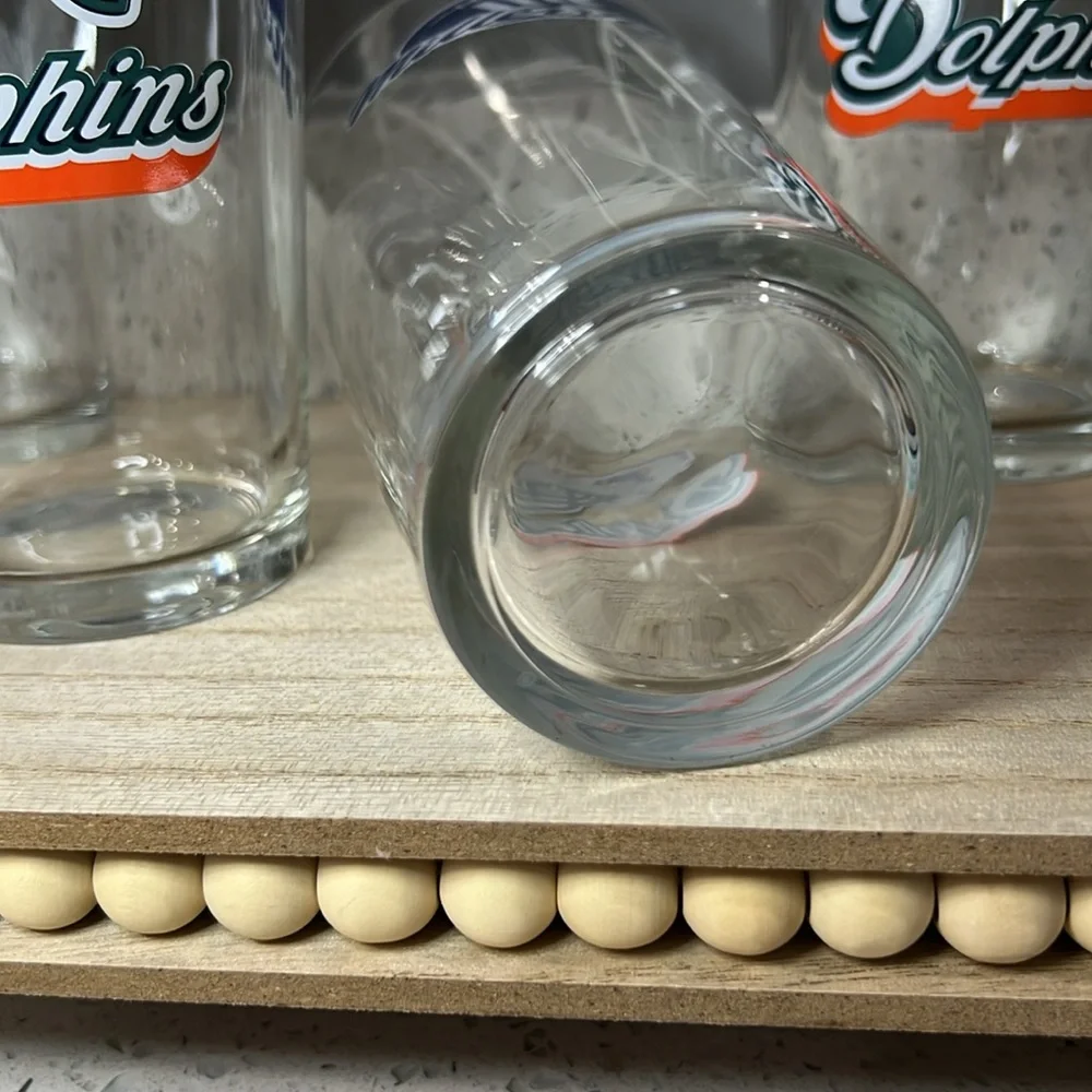 Set of 4 Miller Lite NFL Miami Dolphins Glasses